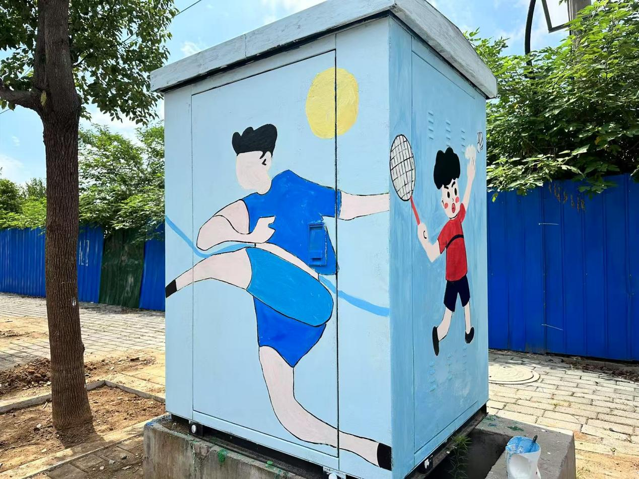 青春为中国式现代化挺膺担当——南阳工艺美术职业学院学子为城市绘颜添彩